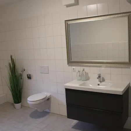 Duenenhaus 9 لوبيك